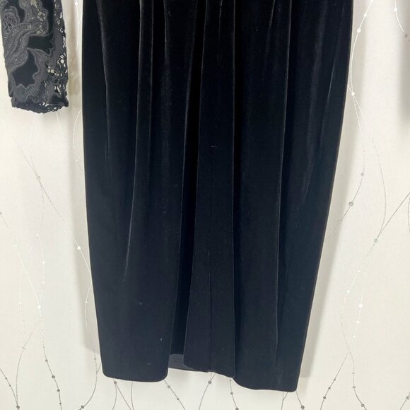 NWT Badgley Mischka Black Velvet and Lace Cocktail Dress $495 - Picture 14 of 15